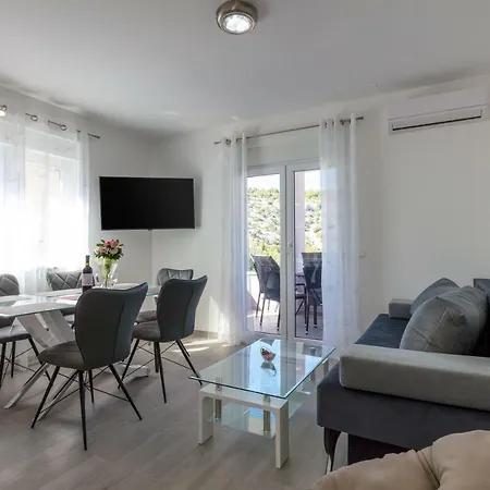 Apartments Rosemary Razanj Exterior photo